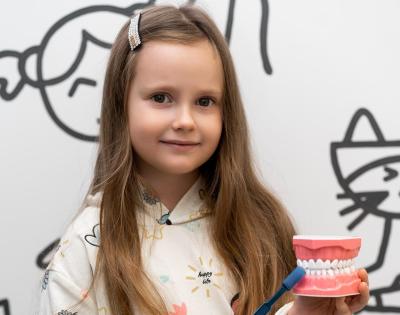 Дитяча Чистка Зубів у Франківську | Ali’s Premium Dental Care