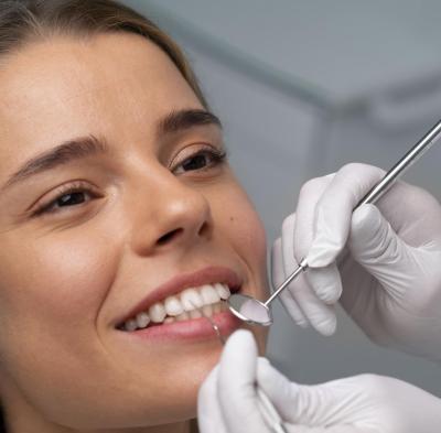 Художня Реставрація Зубів Ціни у Франківську | Ali’s Premium Dental