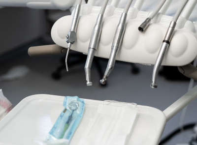 Видалення Зубного Каменю Франківськ | Ali’s Premium Dental Care