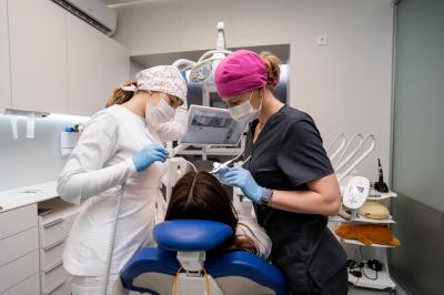 Фторування Зубів Івано-Франківськ | Ali’s Premium Dental Care