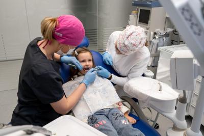 Міжзубний Карієс Лікування | Франківськ | Ali’s Premium Dental